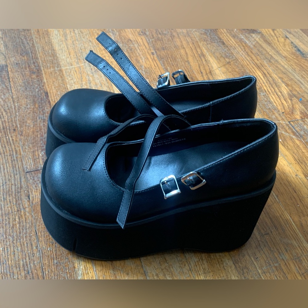 Brand new dollskill gothic platform